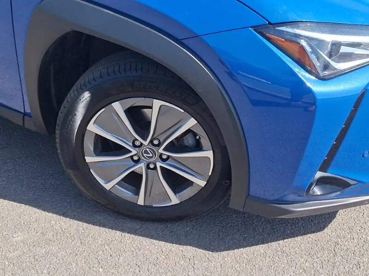 2022-lexus-ux-300e-e-ux-201bhp-big-8