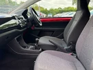 2013-volkswagen-up-10-move-up-bluemotion-tech-3d-small-33