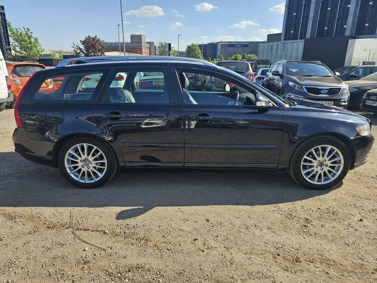 2009-volvo-v50-16td-drive-se-lux-big-7