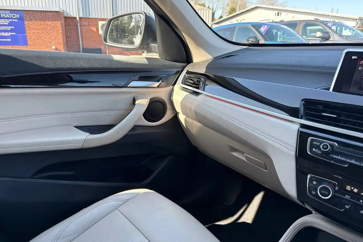 2021-bmw-x1-20td-sdrive18d-xline-sport-auto-big-43