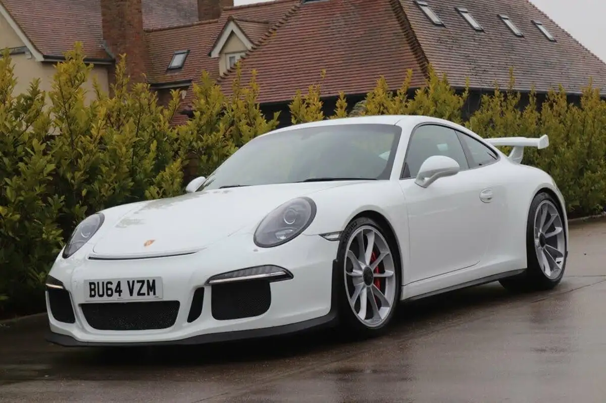 2014-porsche-911-38-gt3-big-4