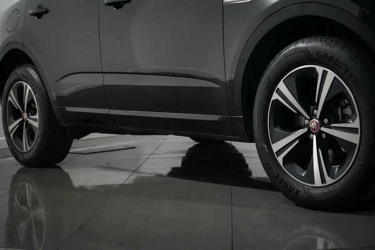 2021-jaguar-e-pace-20-d200-r-dynamic-s-big-7