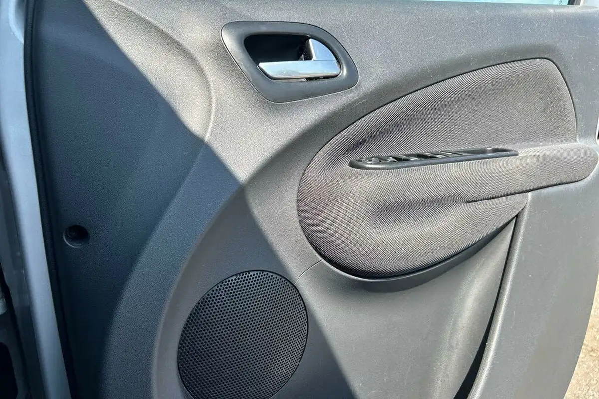 2016-citroen-c3-picasso-16bluehdi-edition-big-18