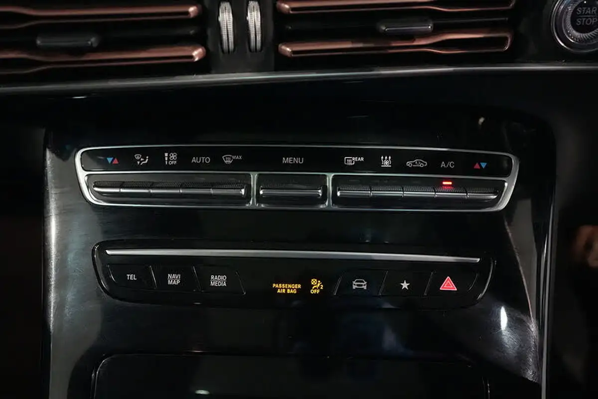 2021-mercedes-benz-eqc-e-eqc-400-amg-line-premium-big-43