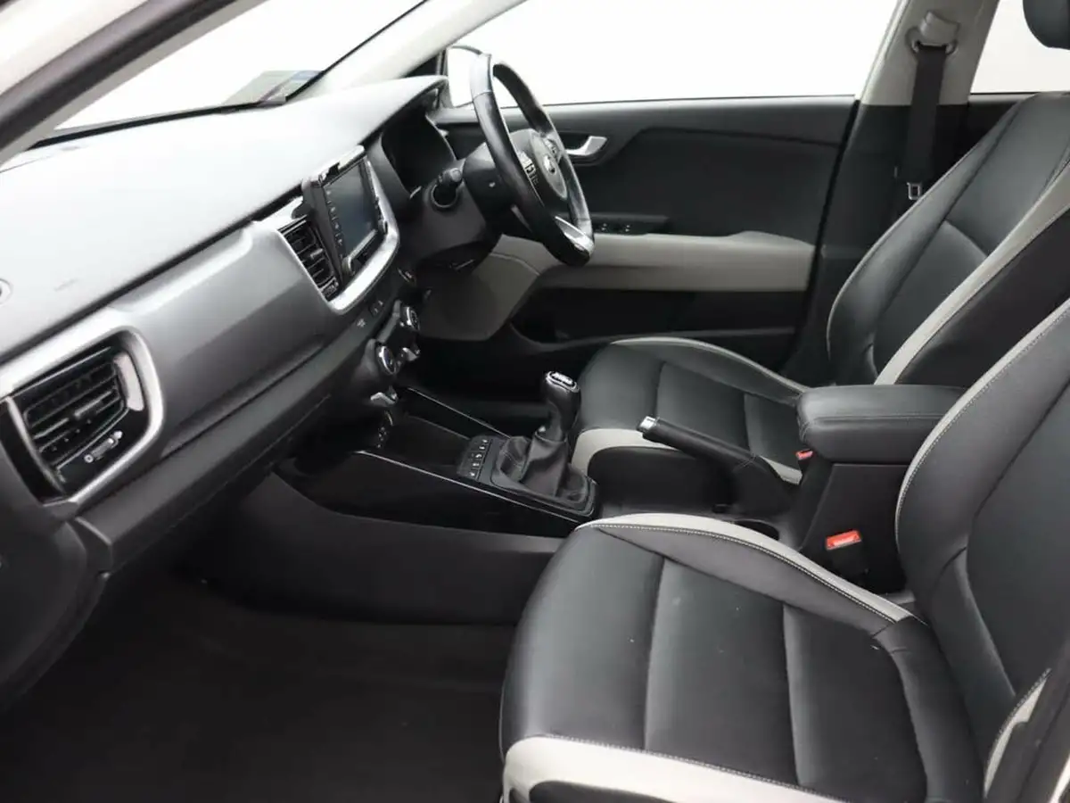 2019-kia-stonic-10-t-gdi-4-big-12