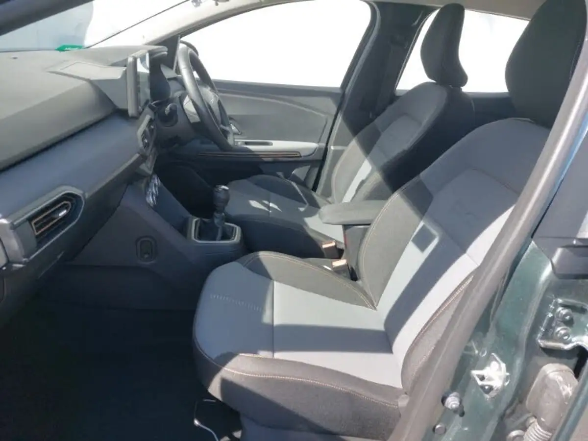 2024-dacia-sandero-stepway-10-tce-extreme-90bhp-big-4