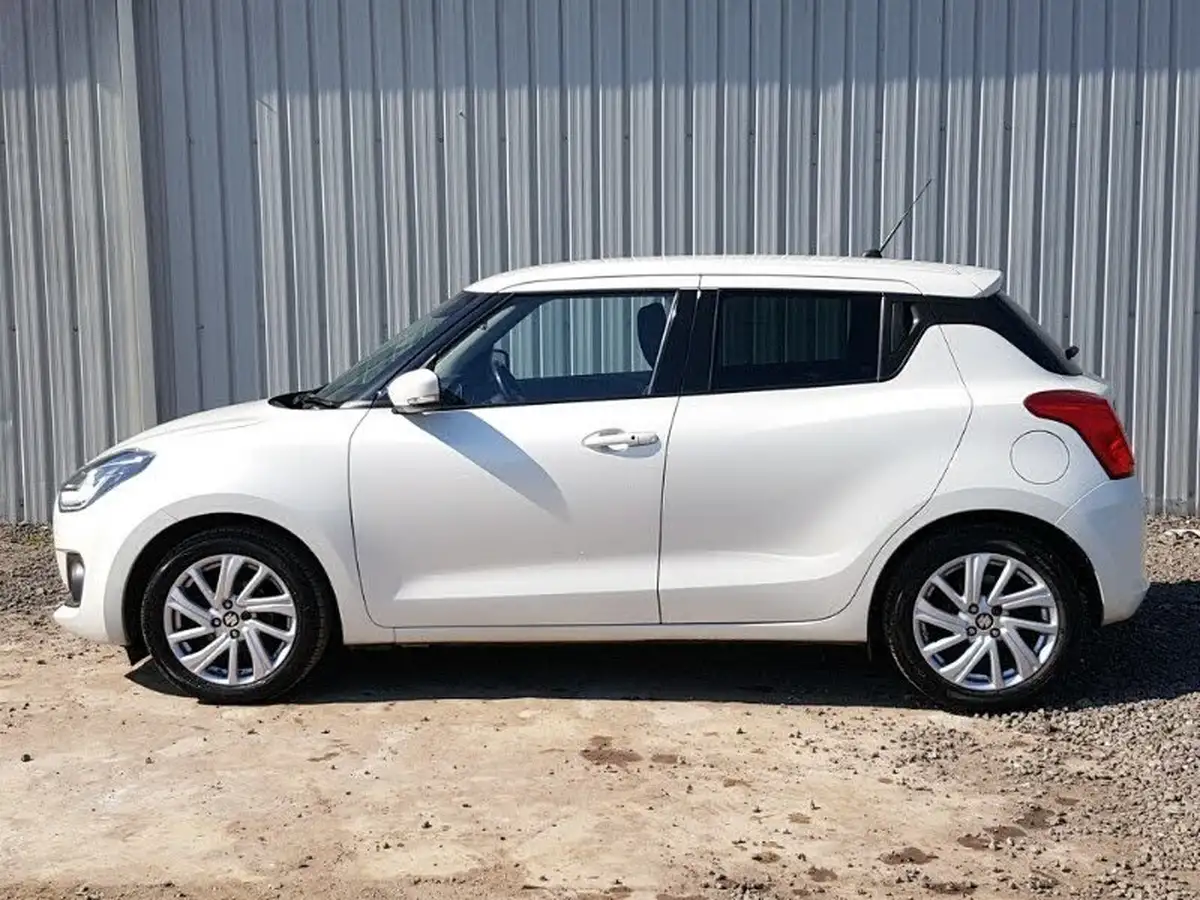 2022-suzuki-swift-12-dualjet-sz5-cvt-big-3