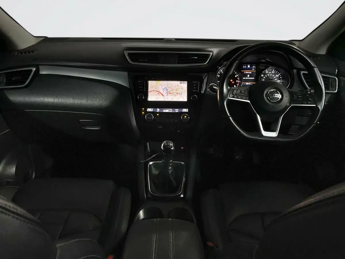 2021-nissan-qashqai-13-dig-t-n-motion-140ps-big-2