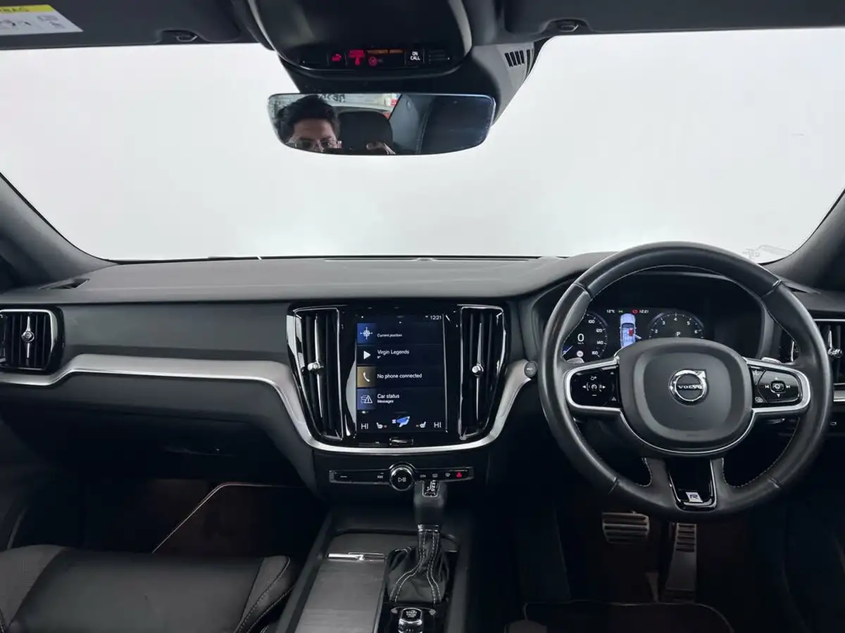 2020-volvo-s60-20-t5-r-design-plus-big-23