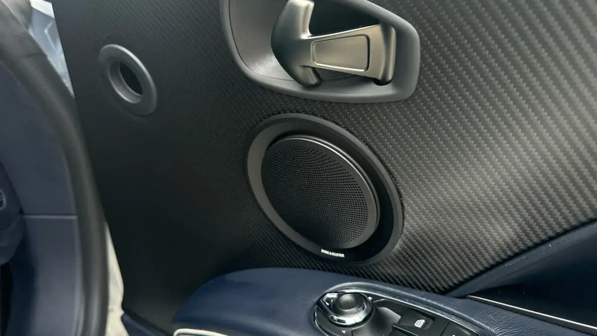 2020-aston-martin-dbs-52-v12-superleggera-big-26