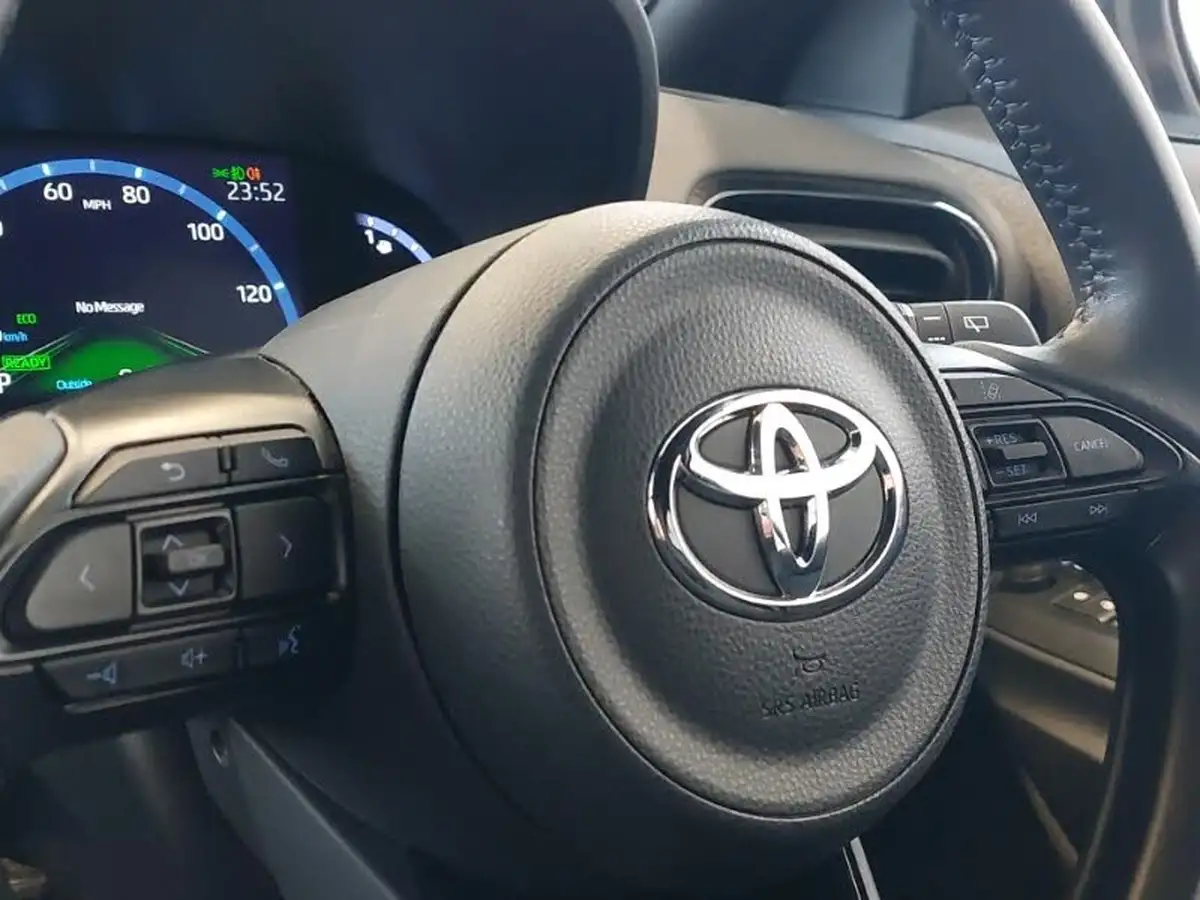 2022-toyota-yaris-cross-15-vvt-i-dynamic-big-13