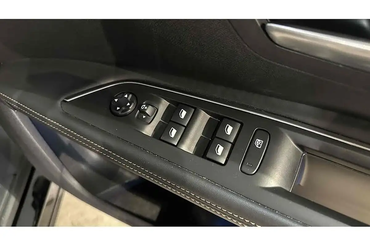 2020-peugeot-5008-suv-12-puretech-gt-line-premium-eat8-big-29
