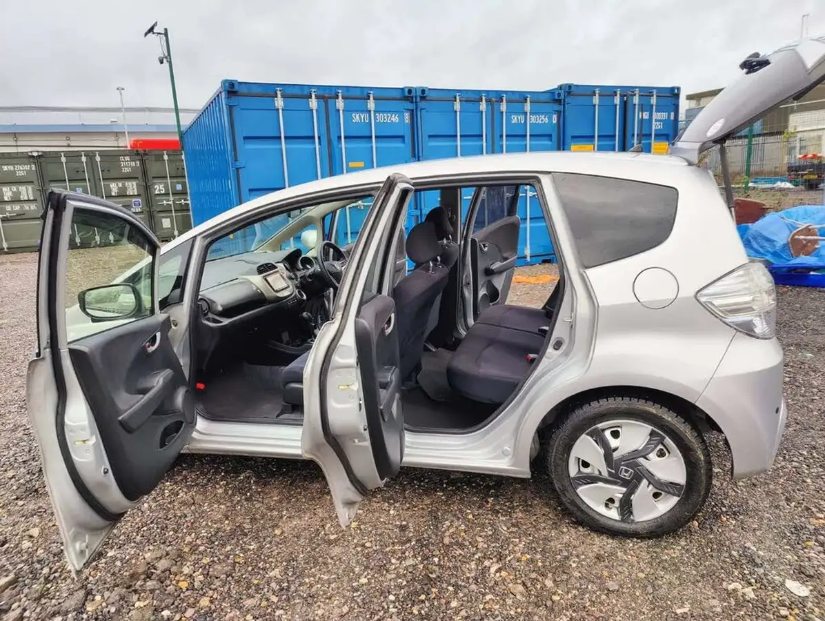 2013-honda-jazz-big-26