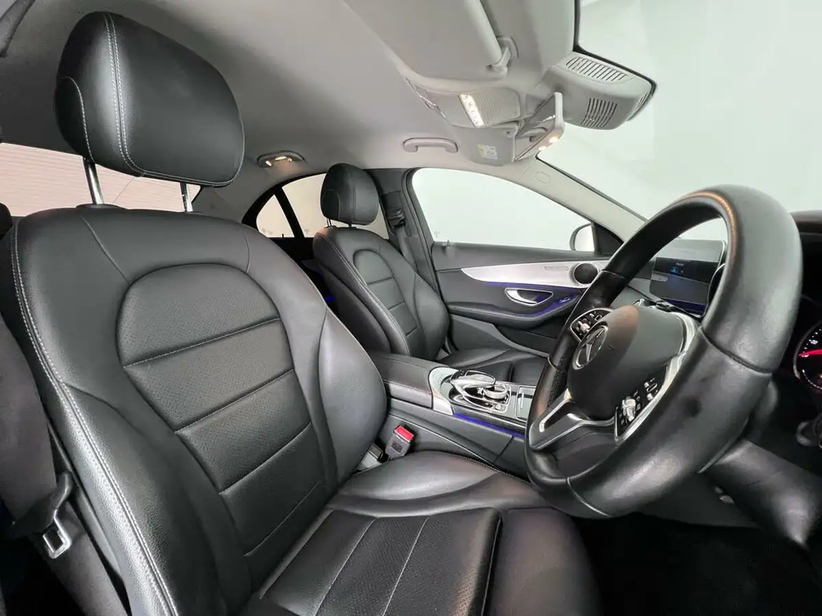 2019-mercedes-benz-c-class-20-c300-sport-premiumss-saloon-4d-big-9