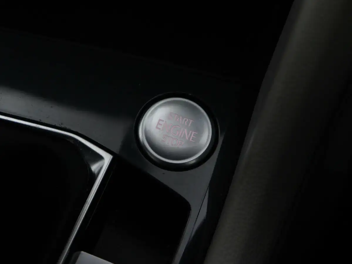 2021-volkswagen-tiguan-20-tsi-elegance-big-29