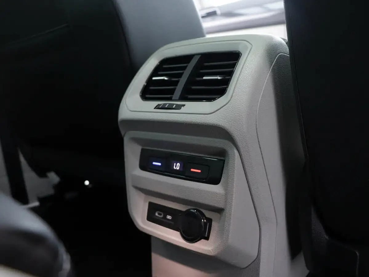 2021-volkswagen-tiguan-20-tsi-elegance-big-53