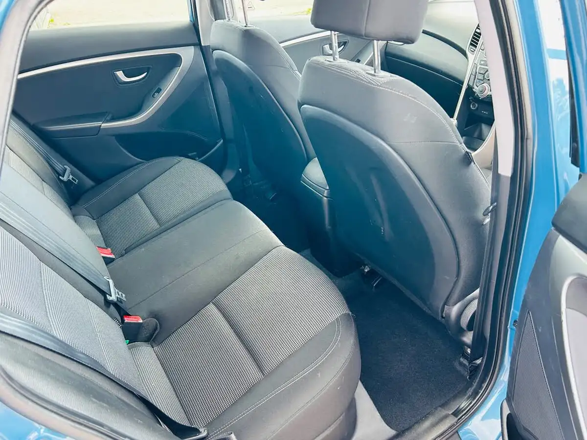 2012-hyundai-i30-14-active-5d-big-12