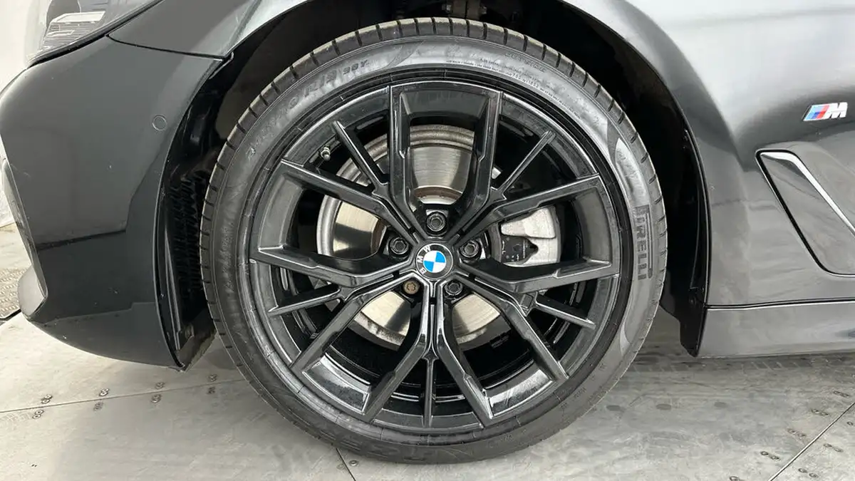 2022-bmw-5-series-20td-520d-m-sport-mht-touring-5d-big-16