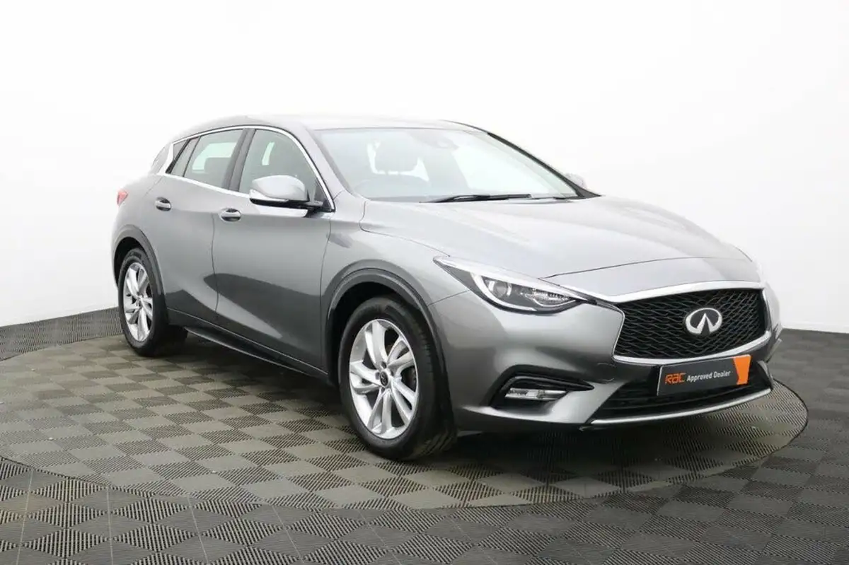 2018-infiniti-q30-16-luxe-122ps-big-7