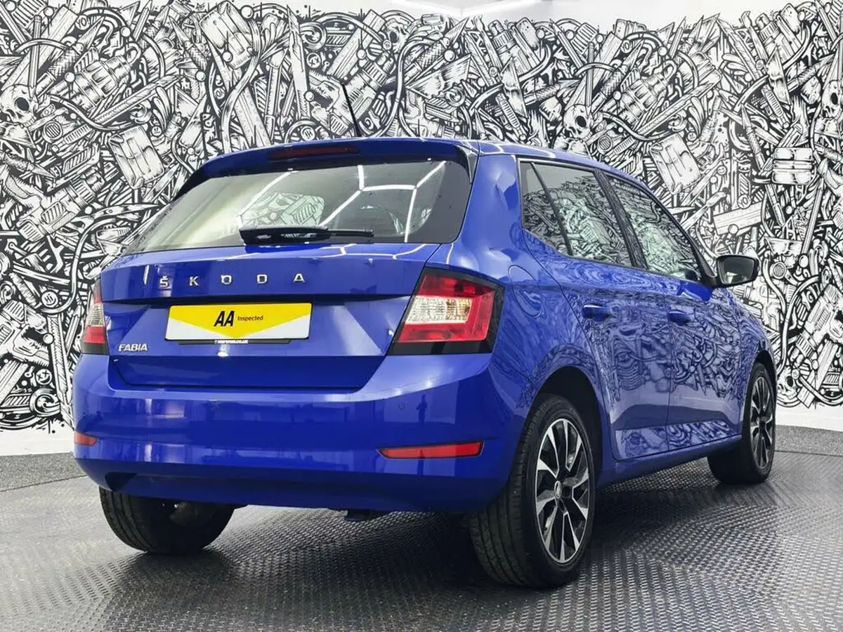 2020-skoda-fabia-10-mpi-se-drive-big-7