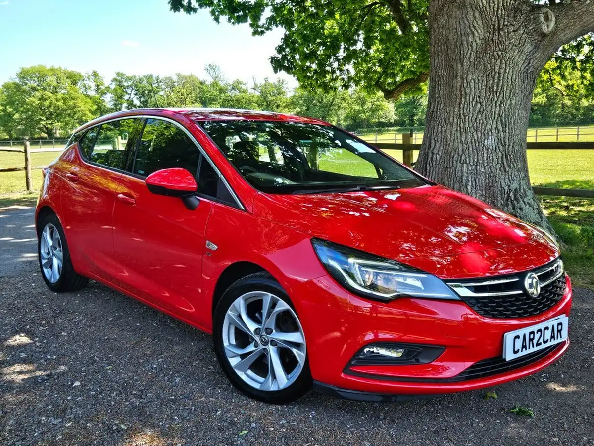 2018-vauxhall-astra-10i-turbo-sri-big-0