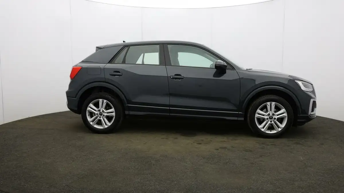 2023-audi-q2-10-30-tfsi-sport-big-44