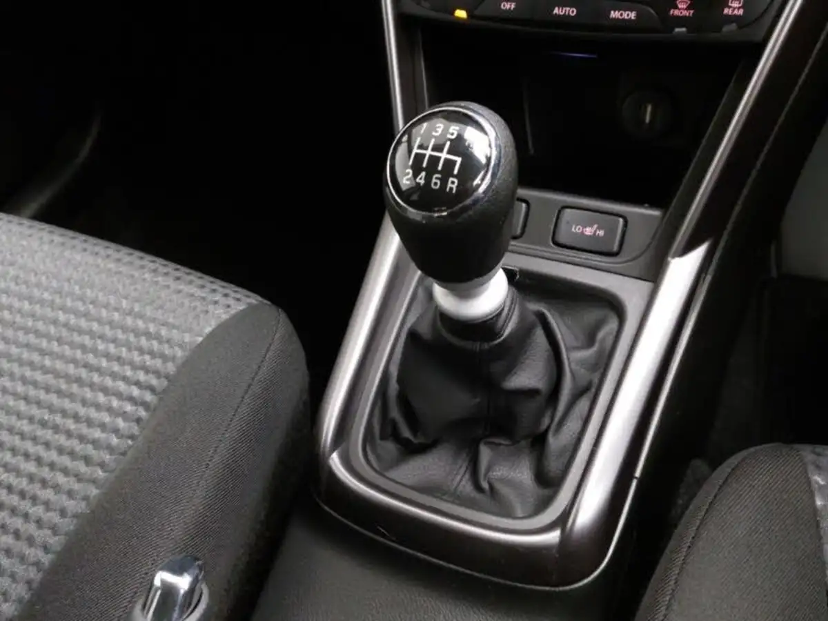 2023-suzuki-s-cross-14-boosterjet-motion-big-14