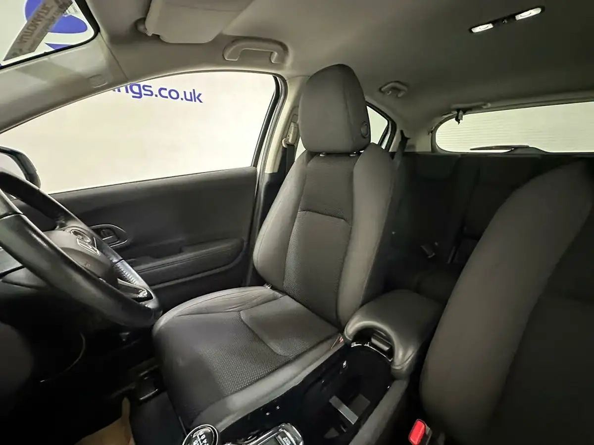 2019-honda-hr-v-15-i-vtec-se-big-22