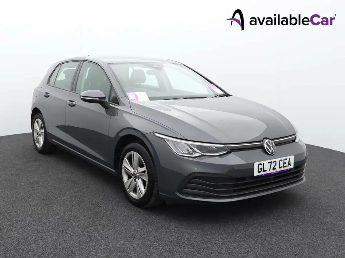 2022-volkswagen-golf-15-tsi-life-130ps-hatchback-big-0