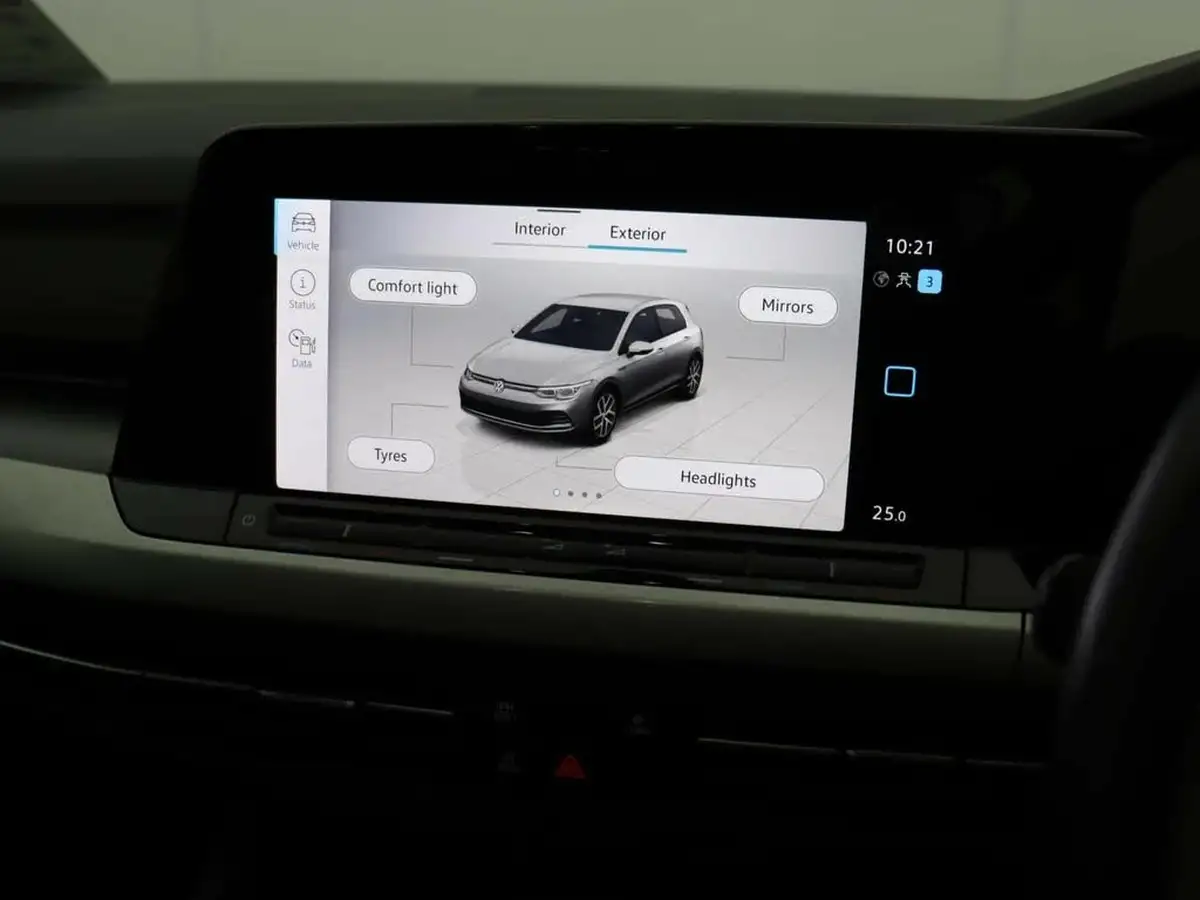 2022-volkswagen-golf-15-tsi-life-130ps-hatchback-big-15
