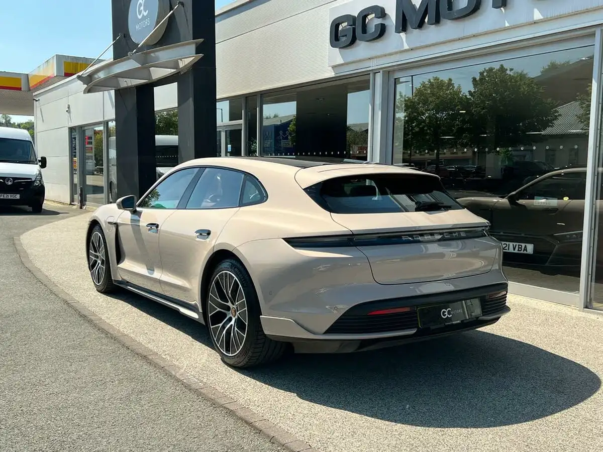 2023-porsche-taycan-e-4s-sport-turismo-530ps-big-4