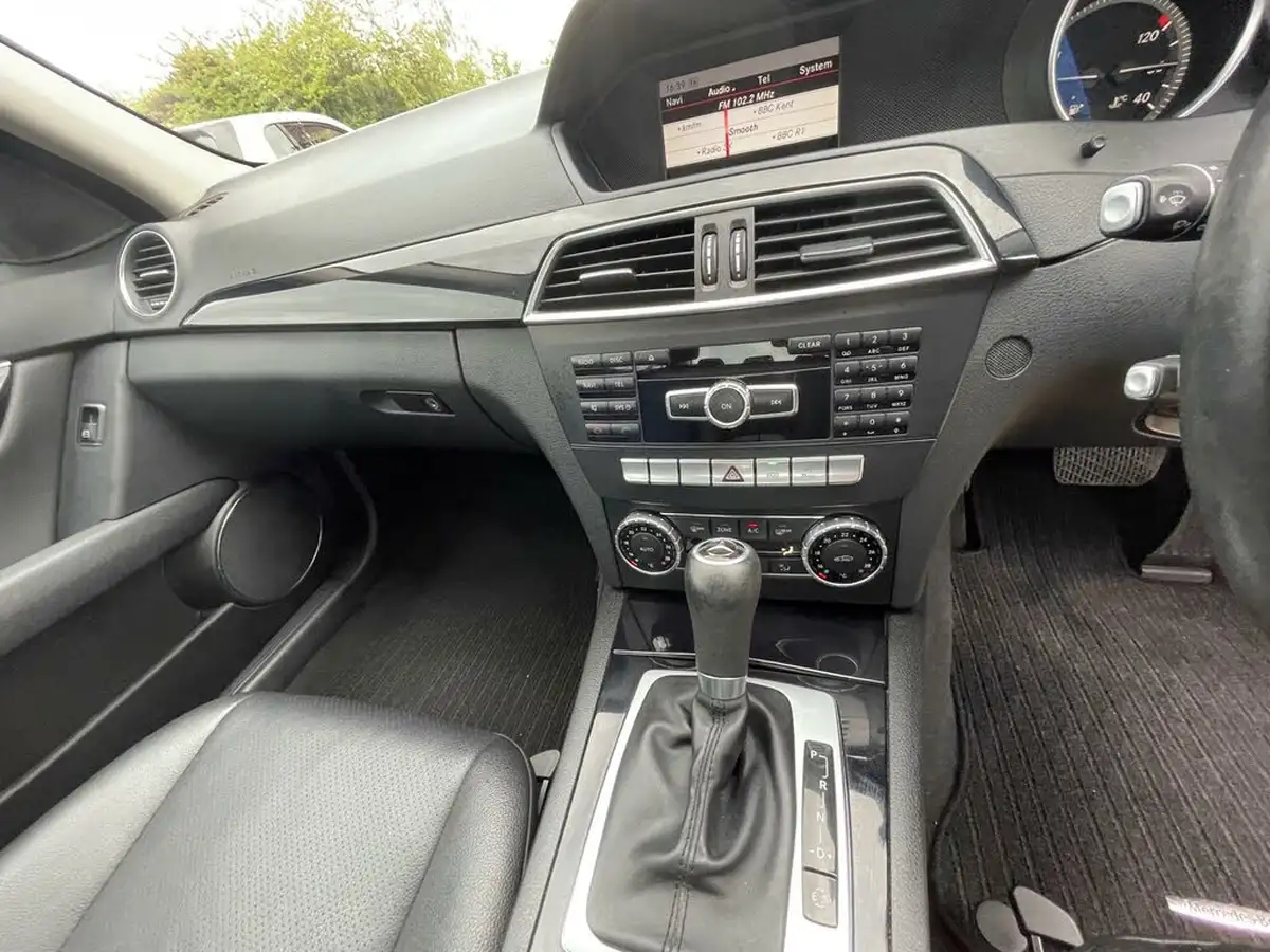 2013-mercedes-benz-c-class-21cdi-c220-cdi-executive-se-170bhp-saloon-4d-7g-tronic-plus-big-19