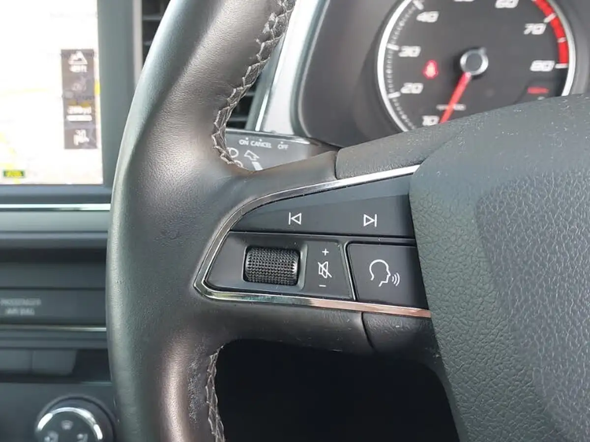 2018-seat-leon-12-tsi-se-dynamic-technology-hatchback-big-10