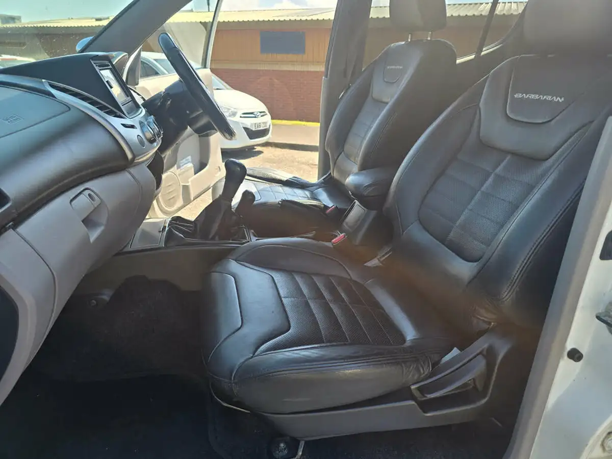 2012-mitsubishi-l200-25td-barbarian-eu-v-cab-big-45