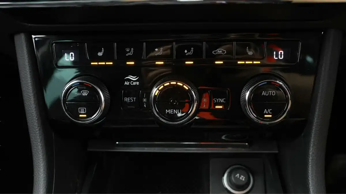 2021-skoda-superb-14-tsi-se-technology-156ps-estate-big-11