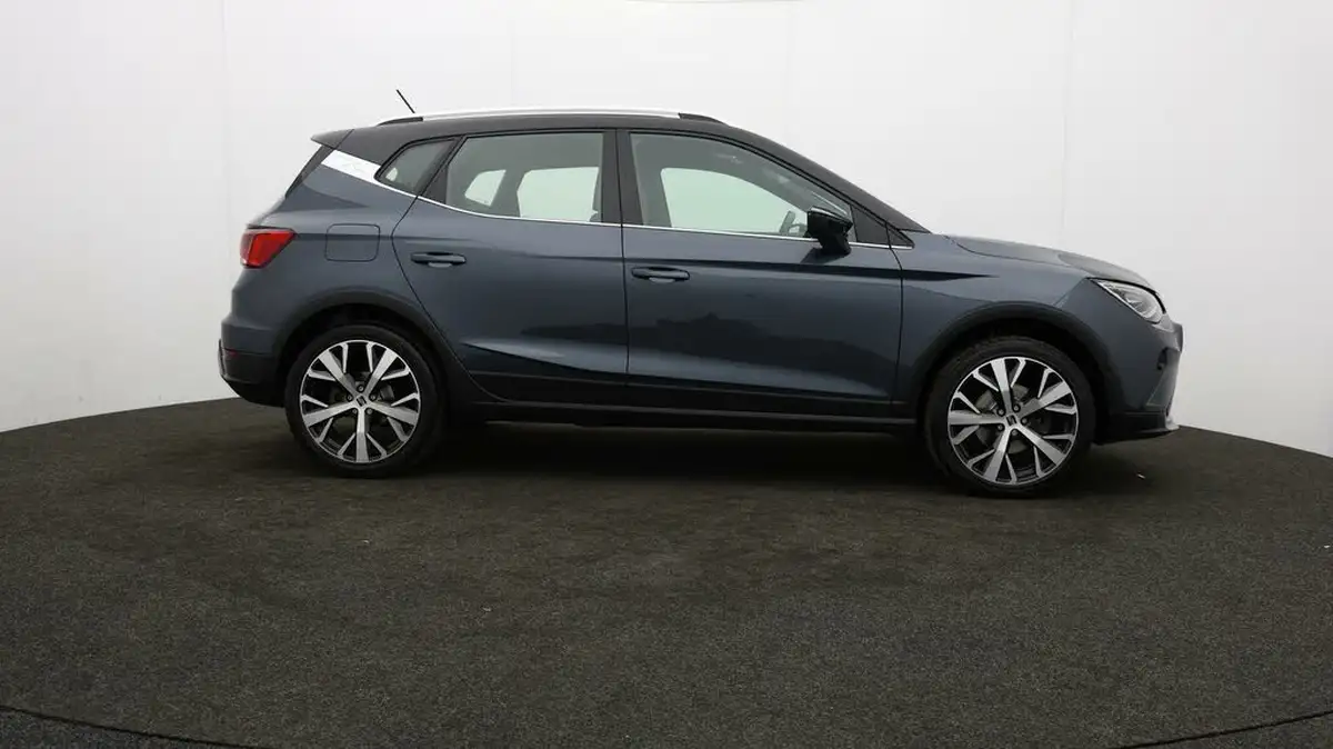2022-seat-arona-10-tsi-xperience-lux-big-32