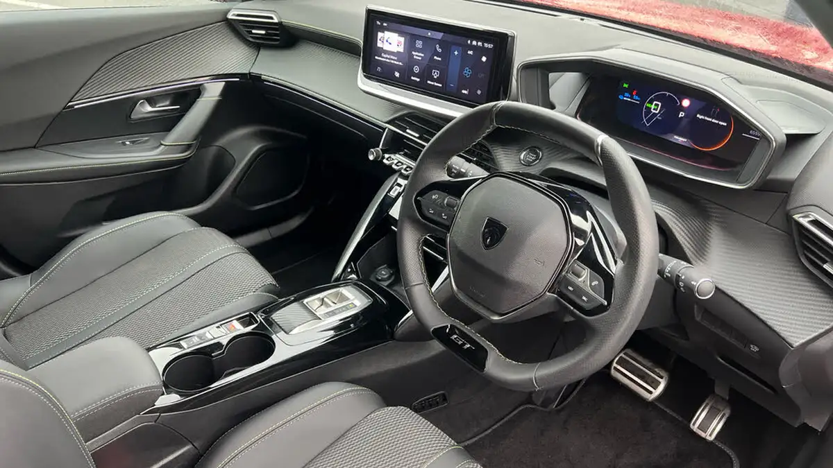 2024-peugeot-2008-suv-e-gt-136ps-50kwh-big-10
