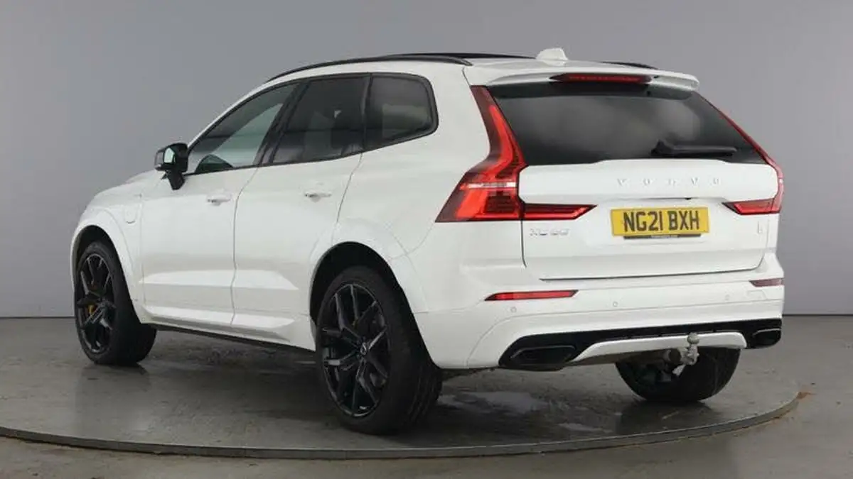 2021-volvo-xc60-20-t8-polestar-engineered-405bhp-twin-engine-big-2