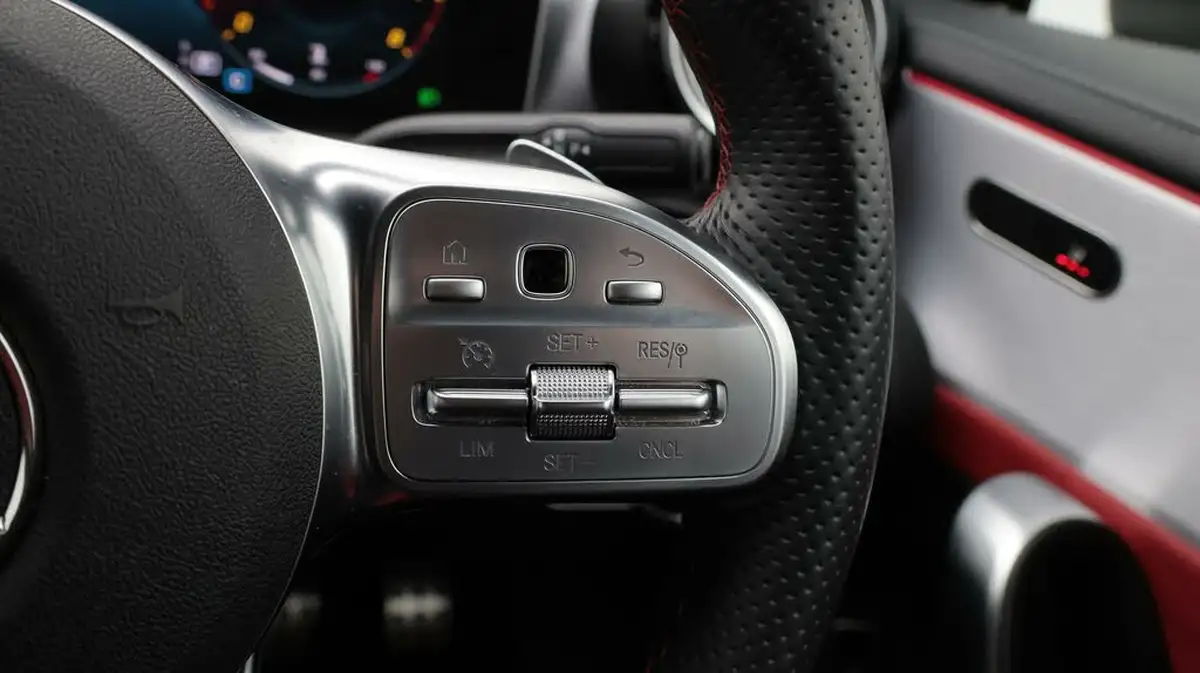 2020-mercedes-benz-cla-13-cla-180-amg-line-premium-coupe-4d-big-23