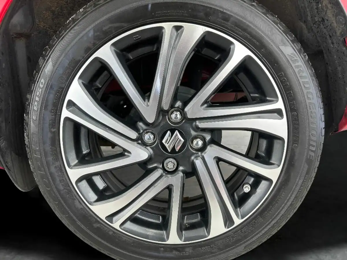 2022-suzuki-swift-12-dualjet-sz-l-big-11