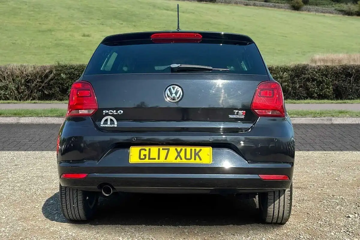 2017-volkswagen-polo-12-tsi-match-edition-ss-5d-dsg-big-3