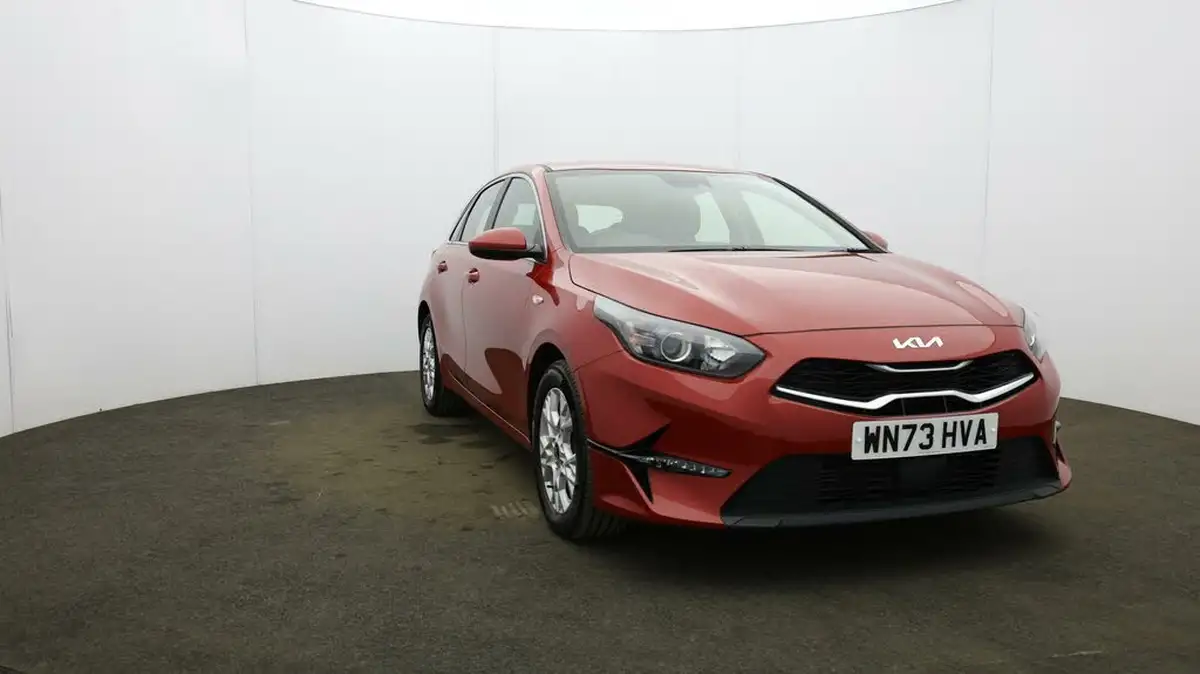 2023-kia-ceed-15-t-gdi-2-158bhp-hatchback-big-43