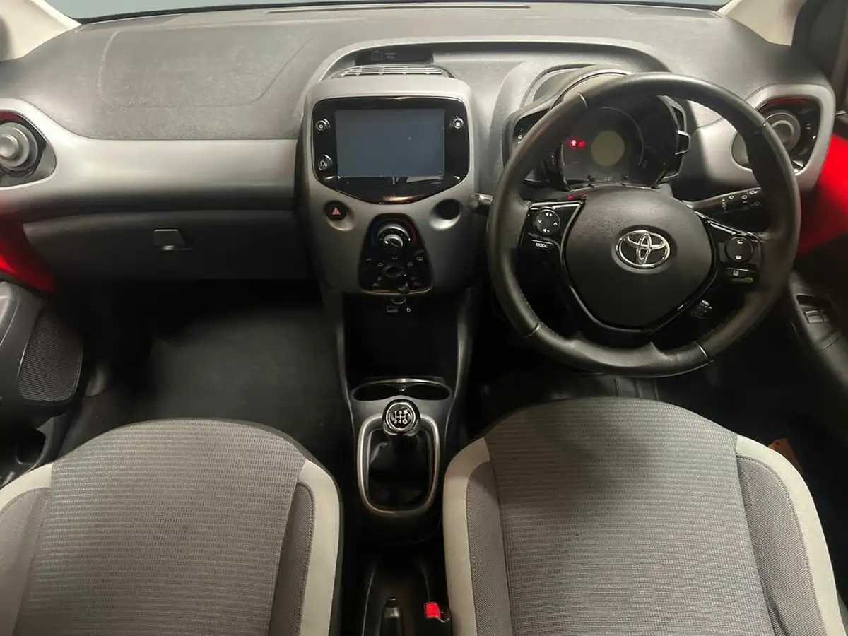 2021-toyota-aygo-10-vvt-i-x-play-tss-big-2