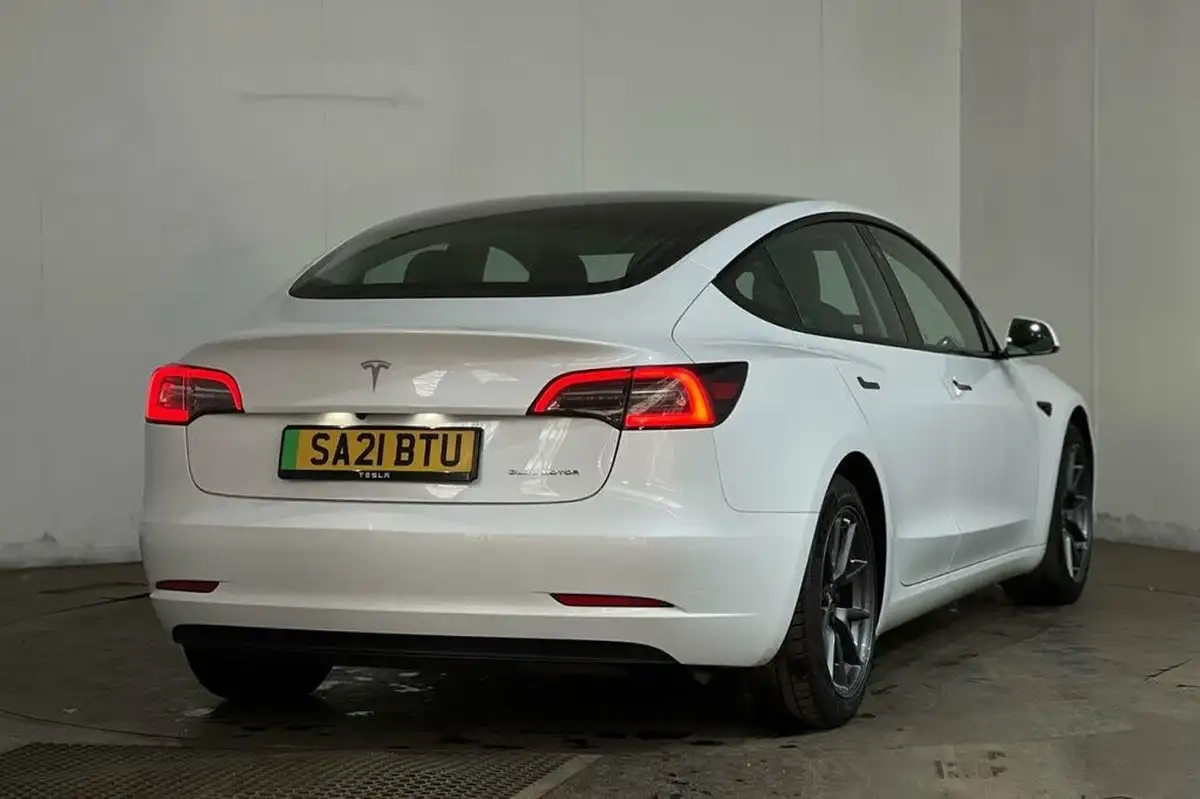 2021-tesla-model-3-e-long-range-4x4-big-23
