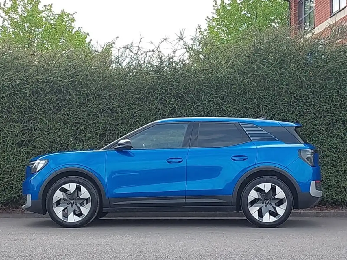 2024-ford-explorer-e-premium-286ps-77kwh-big-3
