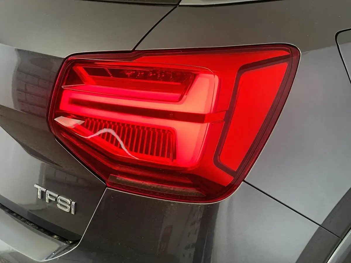 2018-audi-q2-14-tfsi-s-line-s-tronic-big-37