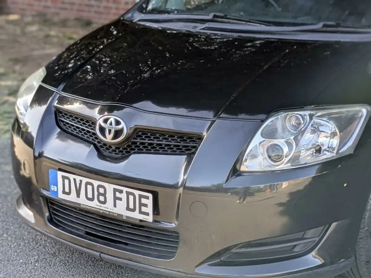2008-toyota-auris-14-t2-5d-big-13