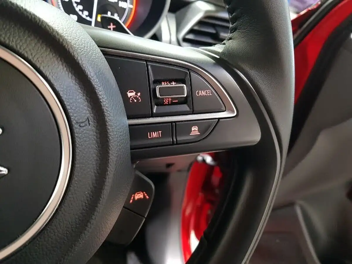 2024-suzuki-swift-12-dualjet-sz5-big-14