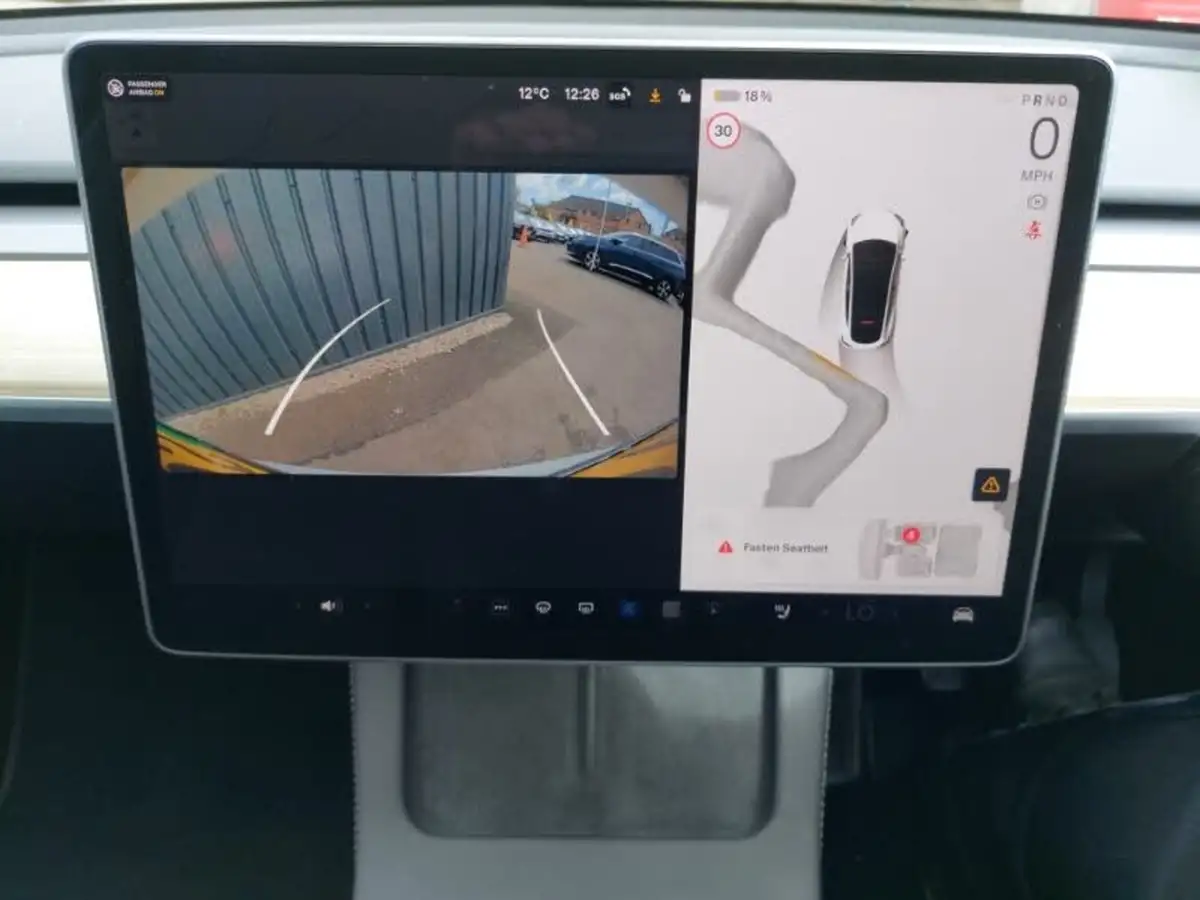 2023-tesla-model-y-e-rwd-big-18
