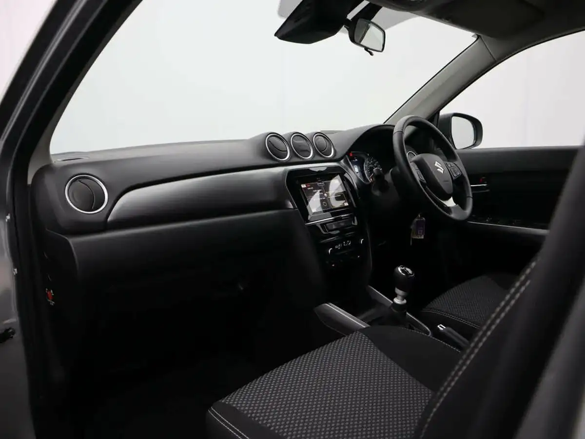 2023-suzuki-vitara-14-boosterjet-sz-t-big-12